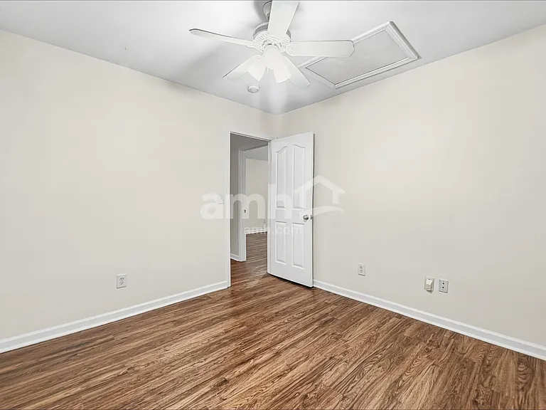3801 Wingdale Ct — Photo 15