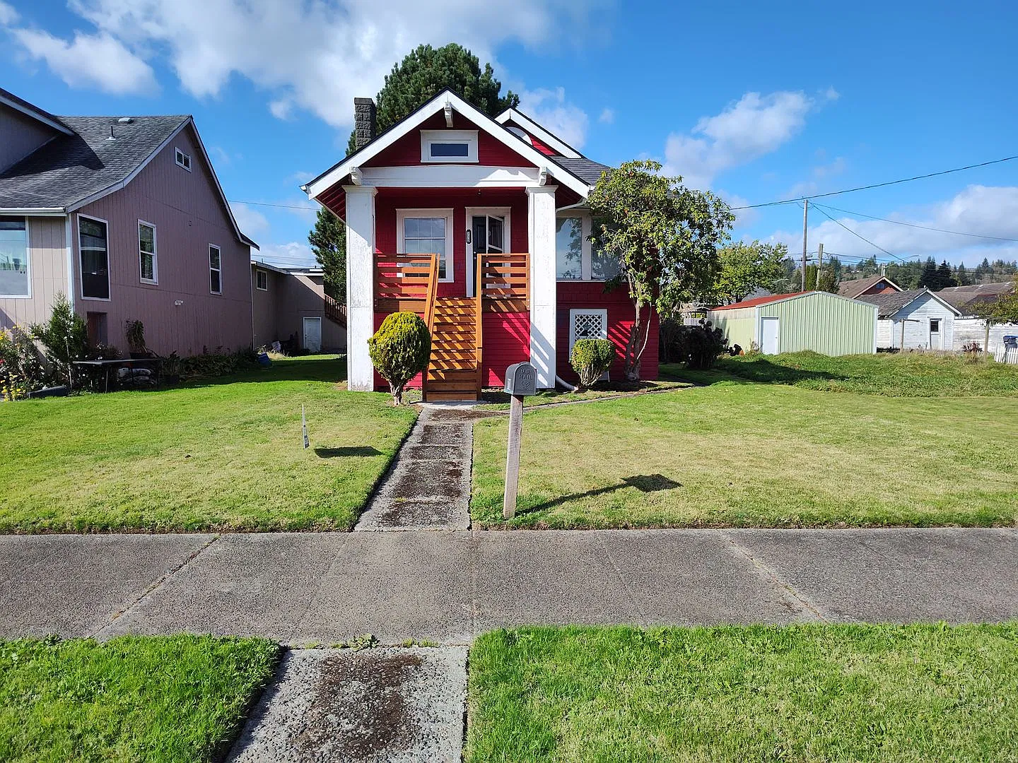 Little Red House - Aberdeen — Photo 1