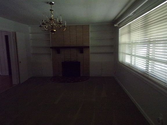 3rd image of 1304 Short St #21