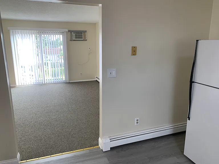22 Roy St #6 — Photo 10
