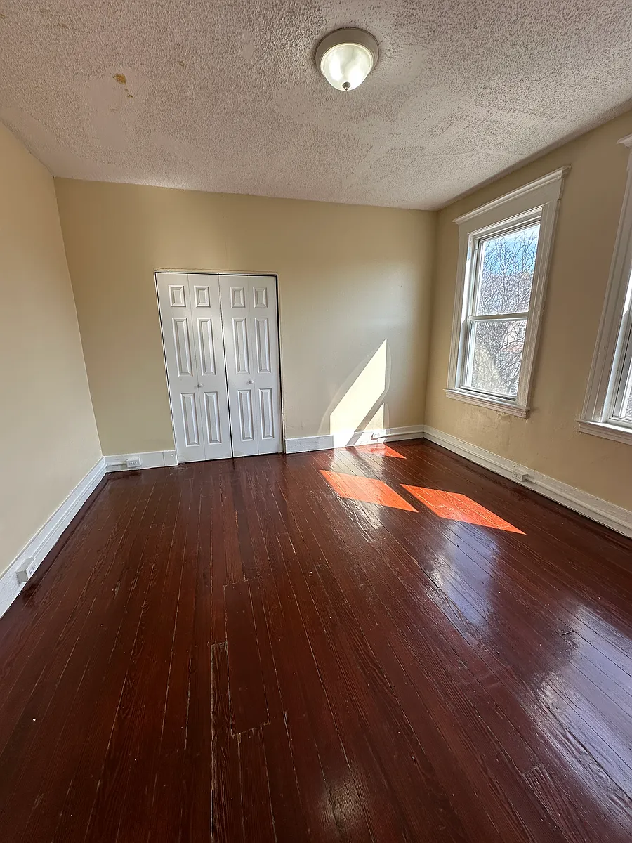 Building Photo - 52 Dickerman St #3LD