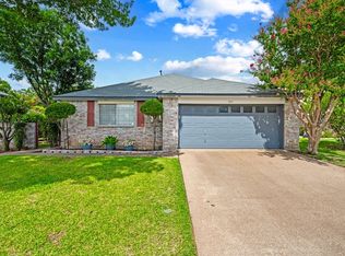 1812 Realistic Ct, Bedford, TX 76021