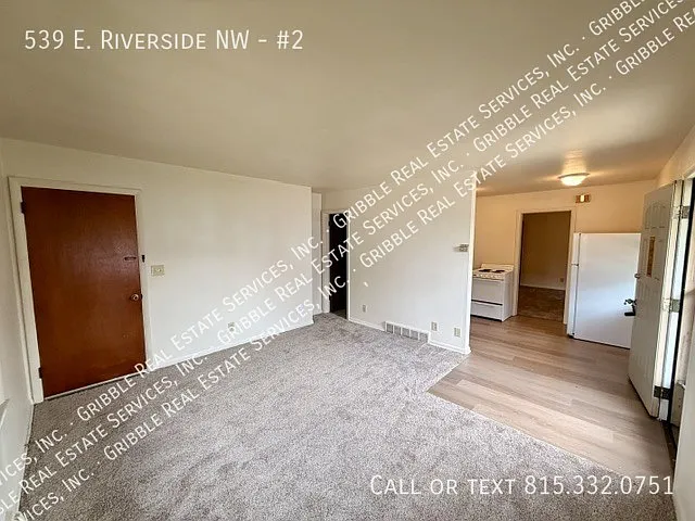 539 E Riverside Blvd NW #2 — Photo 3