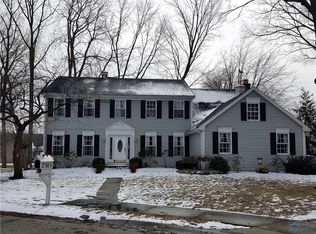 2305 Chriswood Rd, Toledo, OH 43617