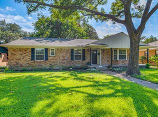 10410 Royalwood Dr, Dallas, TX 75238