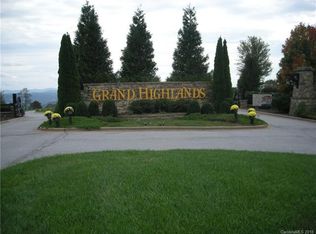 51 Maple Grove Ct, Hendersonville, NC 28792
