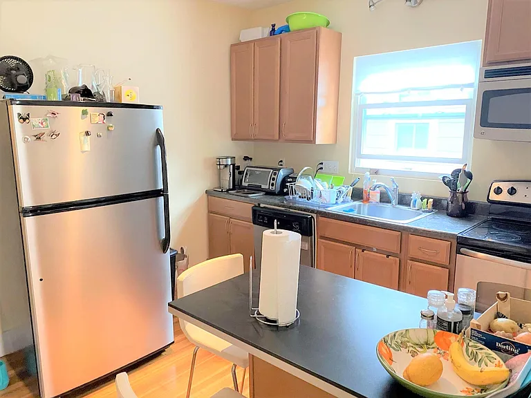 11 Burnside Ave #2 — Photo 4
