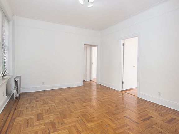 2nd image of 2333 30th Ave APT C1