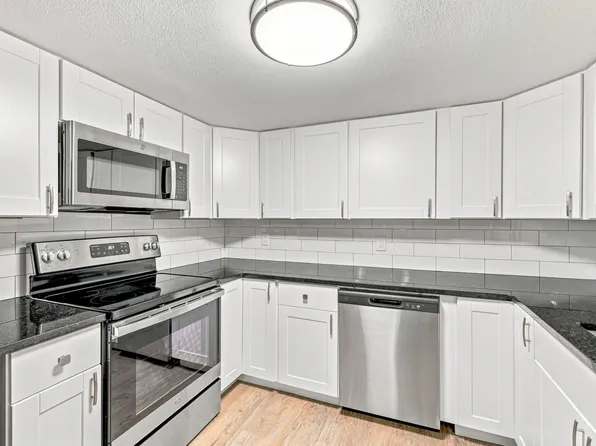 10765 W 7th Pl, Lakewood, CO