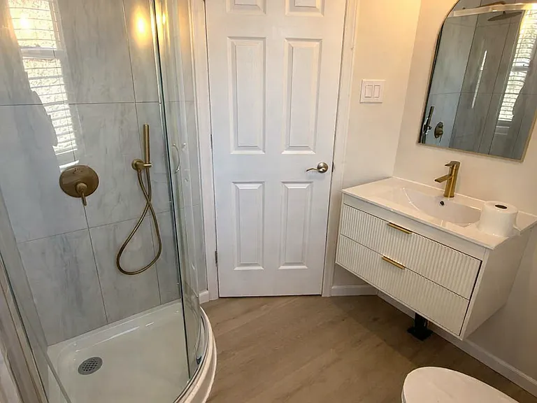 824 Elm St — Photo 4