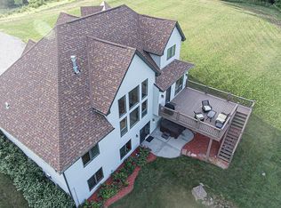 5884 High Pasture Dr, Fort Calhoun, NE 68023