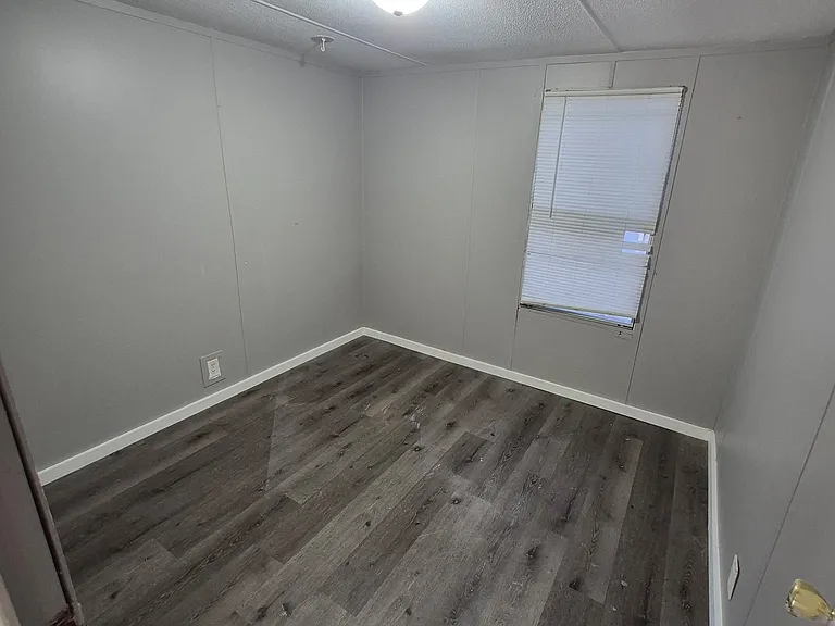 401 Decatur St — Photo 6
