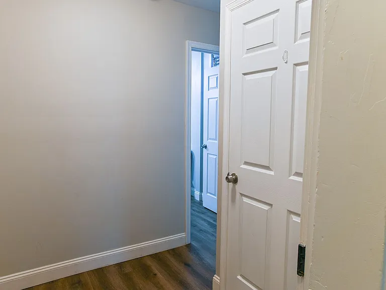 226 Forster St — Photo 15