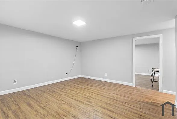 3846 Log Cabin Dr — Photo 11