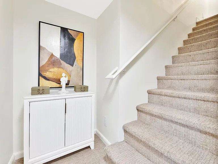 427 N Battin Ave — Photo 56