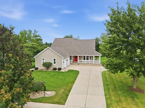 731 Oakbrook Dr, Hebron, IN 46341