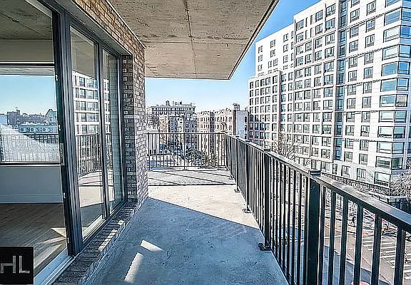 4th image of 815 Flatbush Ave #326