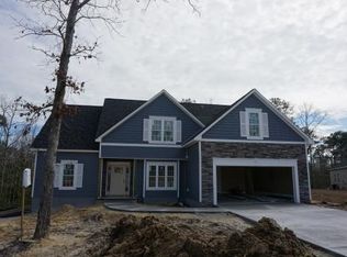 304 Oak Ridge Ct, Swansboro, NC 28584