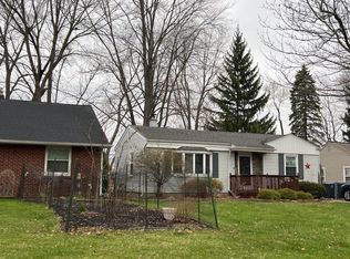 15549 Doris St, Livonia, MI
