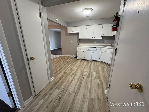 5th image of 12704 S Aberdeen St APT C5