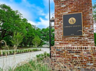 12754 Solemn Oaks Ave, Baton Rouge, LA 70818