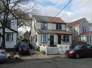 11810 202nd St, Jamaica, NY 11412