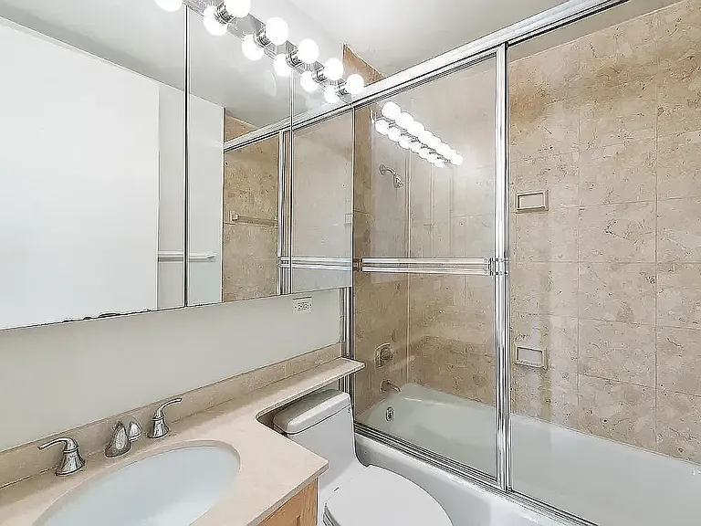 360 E 57th St #21B — Photo 7
