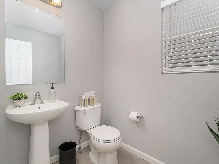 59560 Glidden St — Photo 10