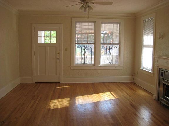 3rd image of 2733 Herschel St