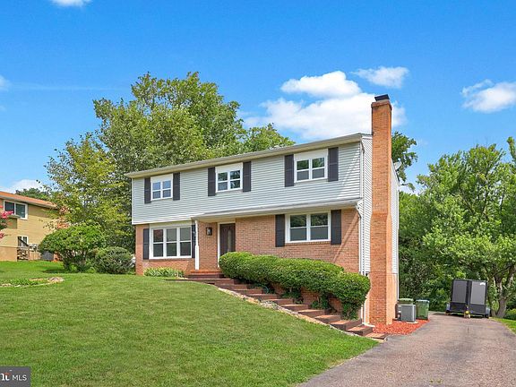 2nd image of 5062 Macnamara Dr