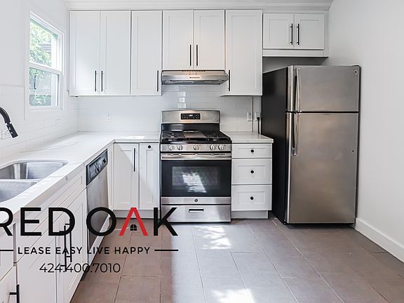 2nd image of 328 N Kingsley Dr #338-1/2