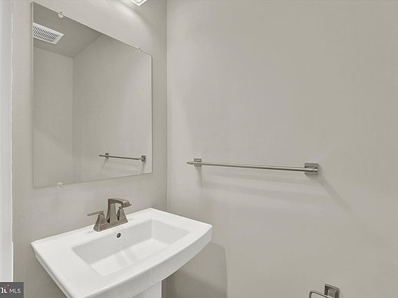 5th image of 4782 Sanibel Sq