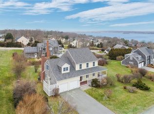 63 Prospect Farm Rd, Portsmouth, RI 02871