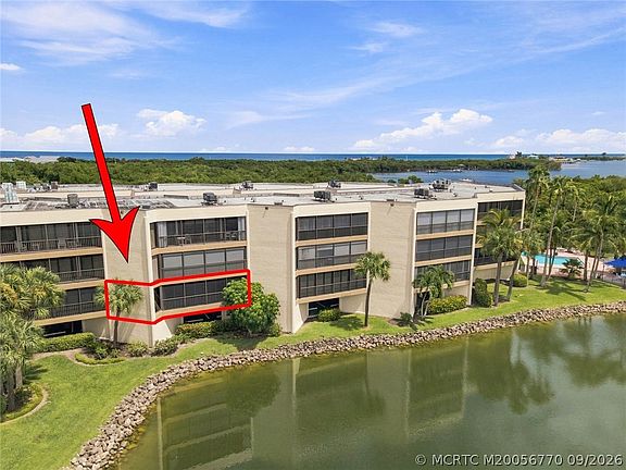 4th image of 221 NE Plantation Rd APT 207