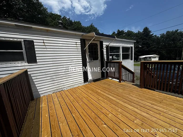 670 Benton Ave #16 — Photo 11