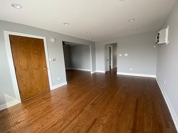4th image of 2325 1/2 N 74th Ave Floor 2