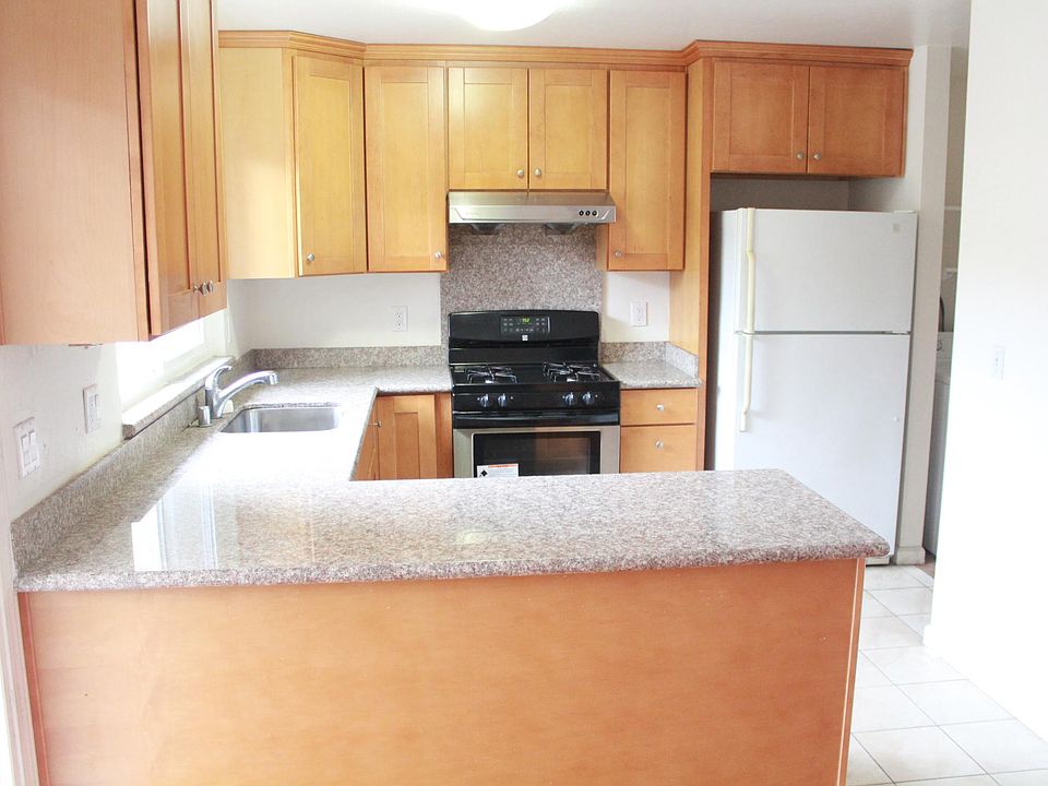 1st image of 2920 Lambeth Ct