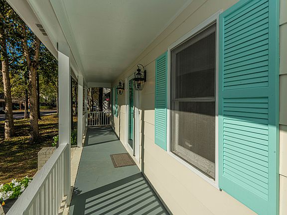 3rd image of 109 Plantation Dr