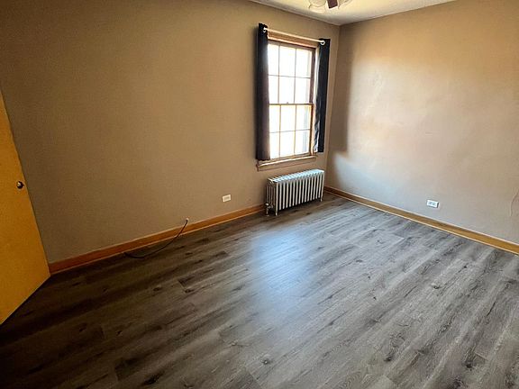 4th image of 5848 W Eddy St #2