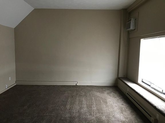 2nd image of 535 Eagle St APT 7
