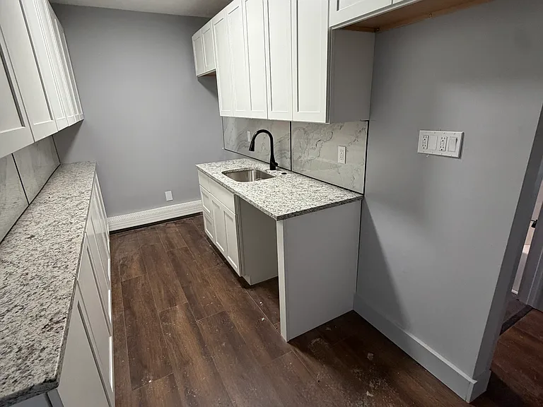 196 Woodland St #2 — Photo 7