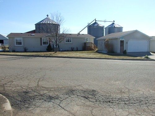 2nd image of 1589 Dover Dr