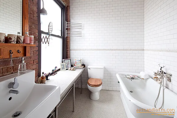 Rented by aptsandlofts.com | media 14