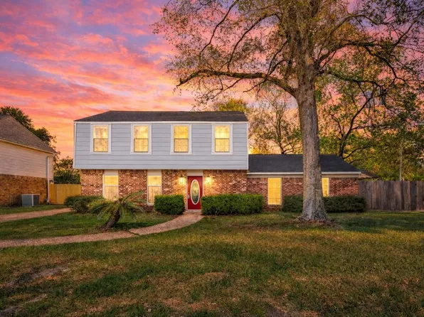 2239 Parkdale Dr, Humble, TX 77339