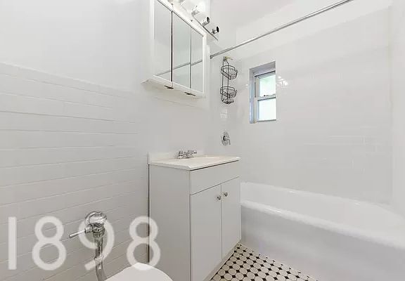 5th image of 3410 84th St #F/2