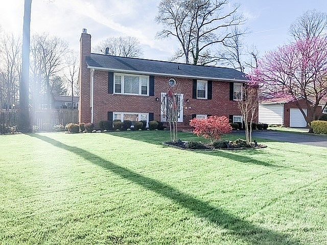1st image of 15696 Buck Ln