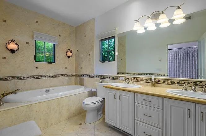 4357 Cuna Dr — Photo 13