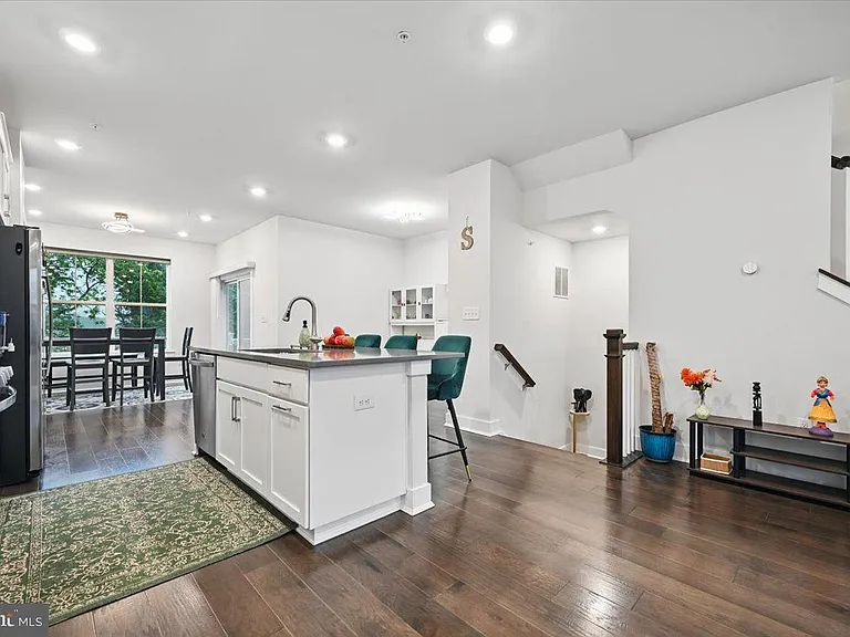 825 Pecan Rd — Photo 9