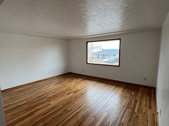3rd image of 311 E Fairview Ave #315
