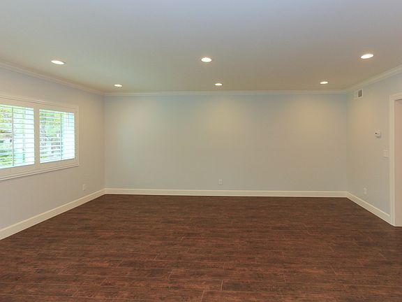 4th image of 2718 Highland Dr APT 2